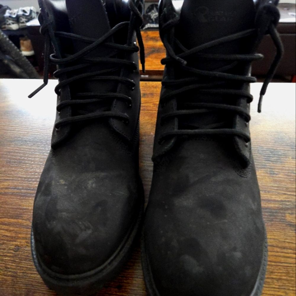 Mens Mountain Gear Black boots 9.5